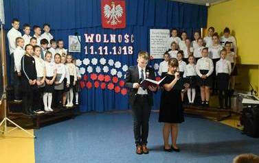 Wieczornica w Szkole Podstawowej im. Bohater&oacute;w Ziemi Gdańskiej w Pszcz&oacute;łkach 6