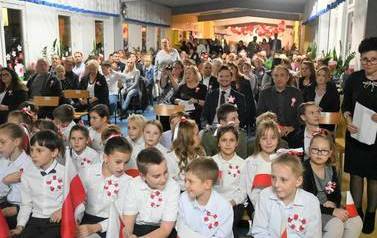 Wieczornica w Szkole Podstawowej im. Bohater&oacute;w Ziemi Gdańskiej w Pszcz&oacute;łkach 8