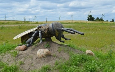 posąg Pszczoły w Parku Brzozowym 