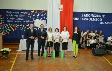 Pożegnanie klas 8 Szkoły Podstawowej im. Bohater&oacute;w Ziemi Gdańskiej w Pszcz&oacute;łkach