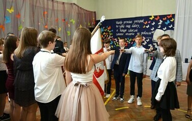 Pożegnanie klas 8 Szkoły Podstawowej im. Bohater&oacute;w Ziemi Gdańskiej w Pszcz&oacute;łkach