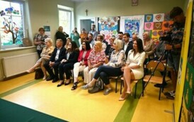 Podpisanie umowy na budowę Szkoły Podstawowej w R&oacute;żynach 