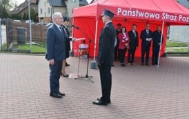 Przekazanie meldunku wojewodzie pomorskiemu Dariuszowi Drelichowi 