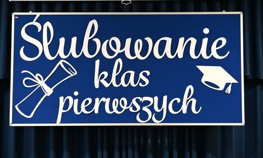 Zdjęcie do Pasowanie na ucznia w Szkole Podstawowej im. Bohater&oacute;w Ziemi Gdańskiej w Pszcz&oacute;łkach