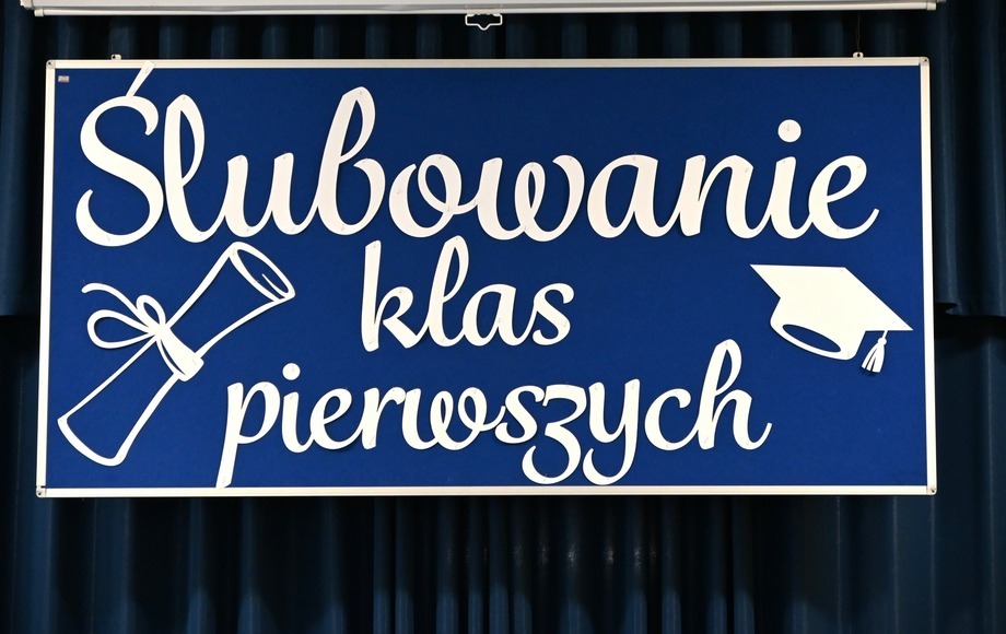 Pasowanie na ucznia w Szkole Podstawowej w Pszczółkach